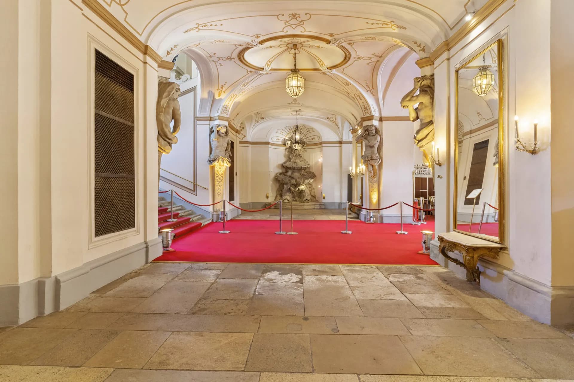 Palais Auersperg – Das gesamte Palais – Bild 1
